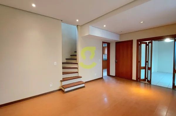 Cobertura Duplex com 283m², 3 dorm, suíte, 4 banhei, churrasqueira, lareira, terraço. Bela Vista.
