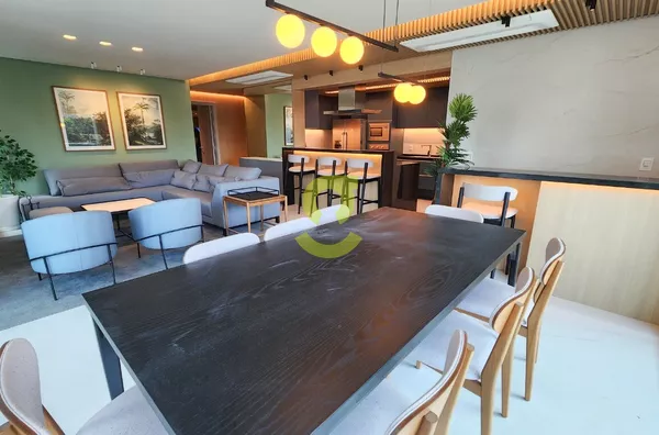 Ótimo apto NOVO, 190m priv, lareira, sacada, 3 suítes, 4 vagas, deposito e infra!