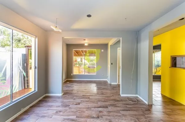 Casa comercial para aluguel,  170m²,  3 vagas, Copacabana, Porto Alegre