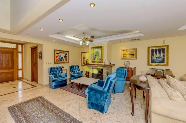 Espetacular casa, lindamente decorada, 378m, ar cond central, ao lado do Shopping Iguatemi!