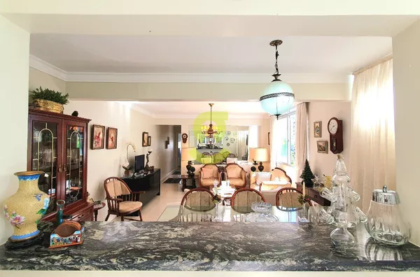 Apartamento todo reformado, 2 dormitórios, 2 banheiros, Infra, Boa Vista.