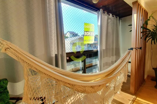 Lindo apartamento reformado, sacada, 2 dorm, 2 banh, suite, vaga coberta.