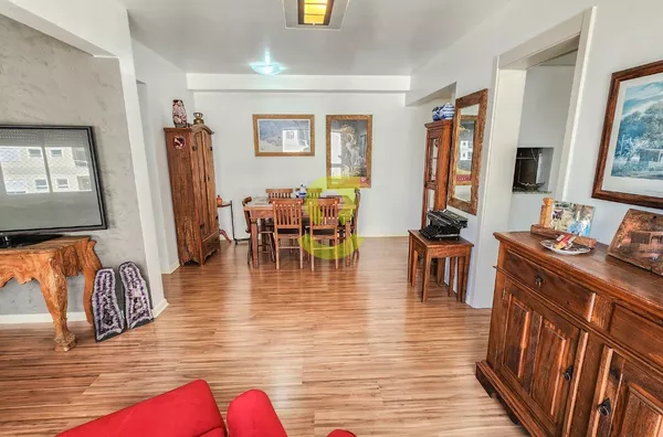 Ótimo apto MOBILIADO, 80m priv, 3 dorm, lavabo, churrasqueira, vaga e infra completa!