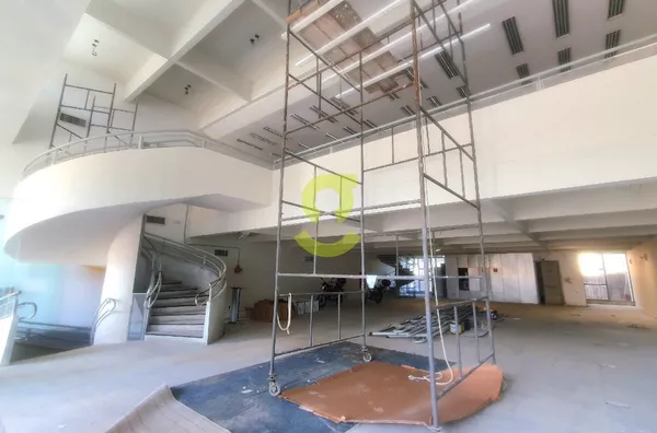 Prédio comercial para aluguel, 833m², em avenida movimentada, Petrópolis, Porto Alegre