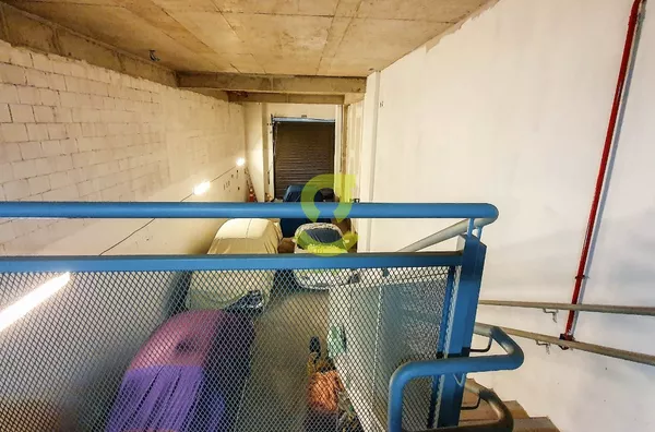 Loja comercial de 180m em Avenida de alto fluxo !