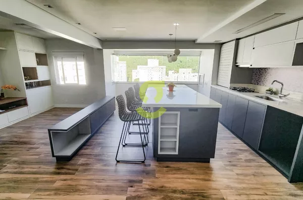 Ótimo apto planejado, ultimo andar, vista permanente, 3 dorm transf em 2 dorm para living estendido, suite 2 vagas cobertas e infra!