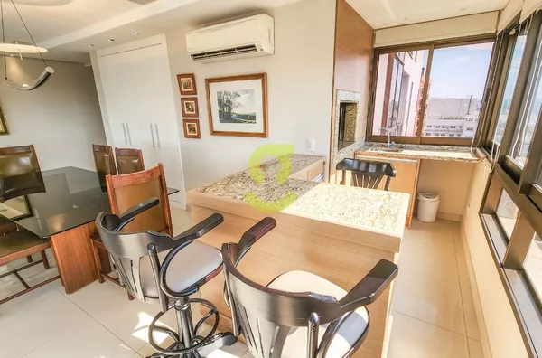 Espetacular Apto MOBILIADO, um por andar, 195m, andar alto, lareira, churrasqueira, 3 suites, 4 vagas!