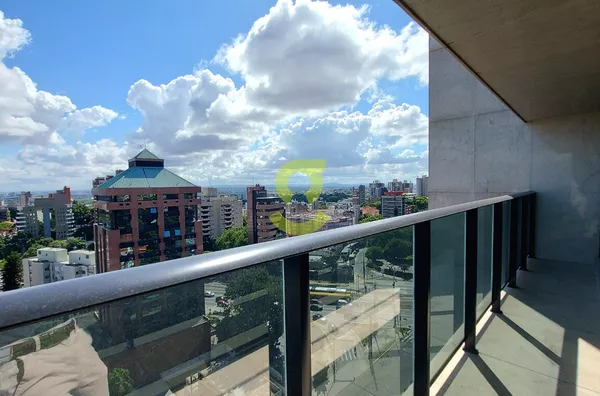 Sala comercial com sacada no melhor ponto comercial e corporativo da Capital, prédio corporativo de alto padrão, higienópolis.