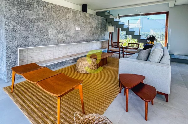 Casa em Condomínio no litoral, 341m², 5 súites, Infra