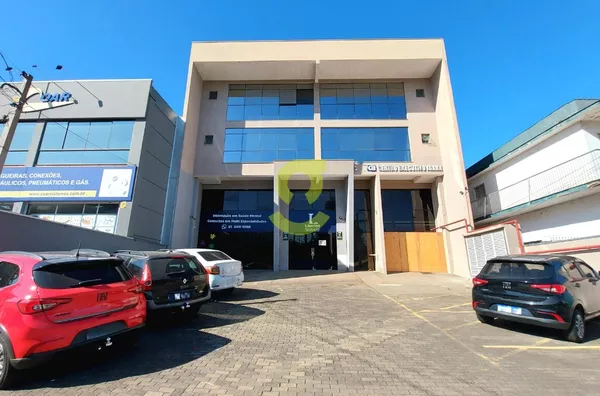 Prédio Comercial com 1500m², fachada imponente, 3 andares, 50 vagas. Igara, Canoas