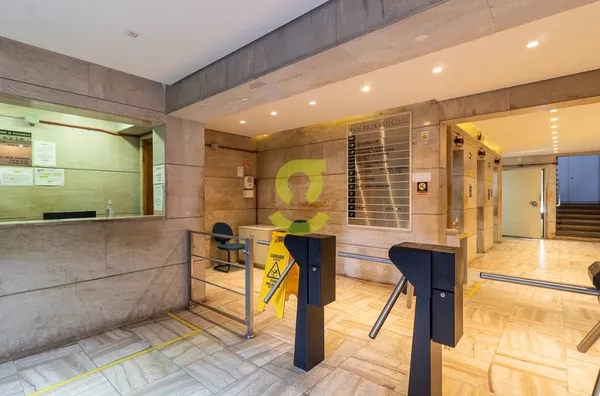 Ampla sala comercial, 739,88m² priv,