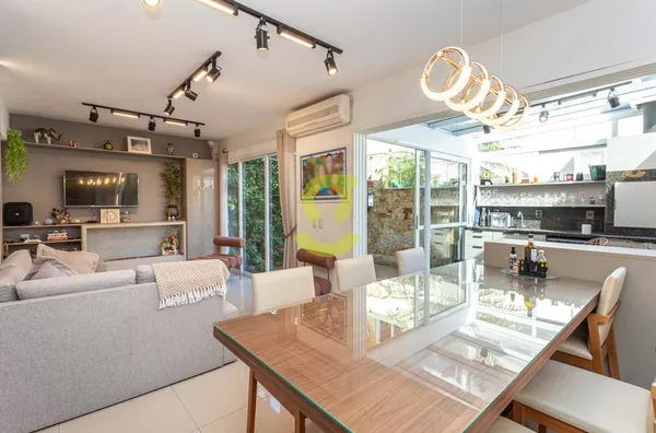 Excelente casa em condominio, MOBILIADA, 177m priv, 3 dorm, suite, 3 banheiros, 2 vagas e infra!