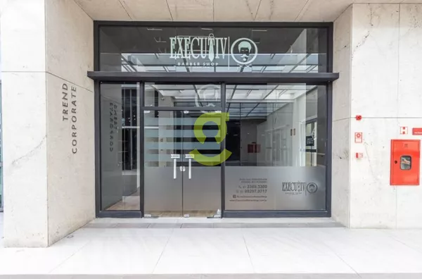 Loja em ponto estrátégico, proximo a Orla do Guaiba!