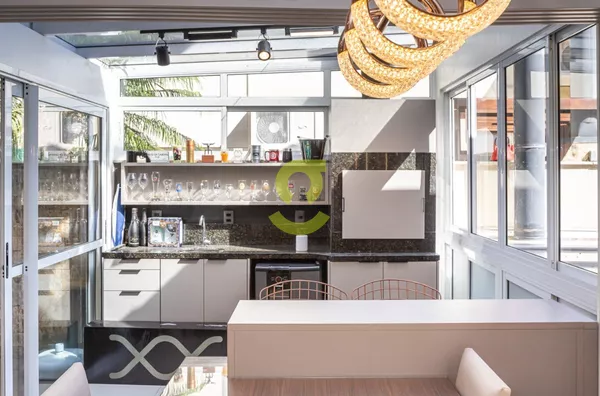 Excelente casa em condominio, MOBILIADA, 177m priv, 3 dorm, suite, 3 banheiros, 2 vagas e infra!