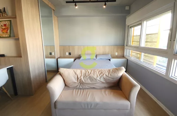 Ótimo loft MOBILIADO, 38m priv, andar alto, vaga e infraestrutura completa!