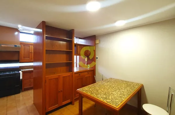 AMPLO APARTAMENTO, 195M², SEMI MOBILIADO, 3 DORM, MOINHOS DE VENTO.