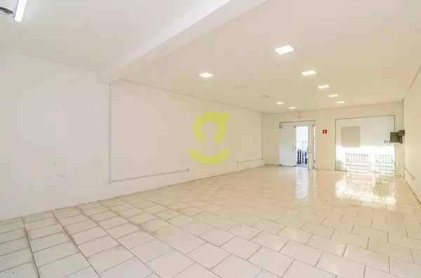 Loja com 73m², no empreendimento Cristal Shop.
