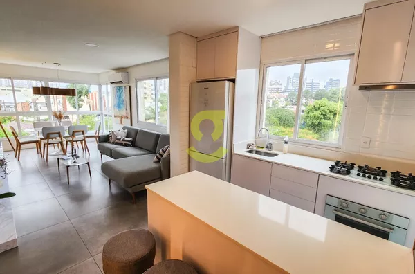 Ótimo apto TODO reformado, semi mobiliado, 74m priv, 2 dorm, suite e vaga coberta.