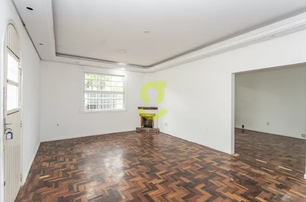 Casa comercial para aluguel com 223m²,  térreo, pátio, laleira, churrasqueira, garagem, Menino Deus, Porto Alegre