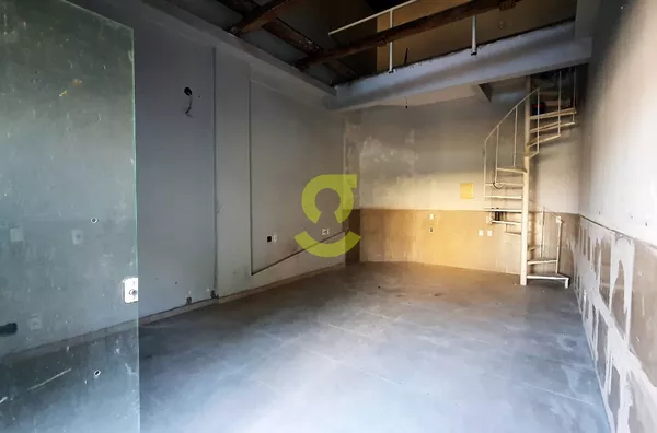 Loja NOVA, 37m, mesanino, cozinha, banheiro e 1 vaga!