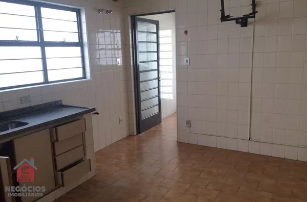 Sobrado para venda, 3 quarto(s),  Vila Hortencia, Sorocaba