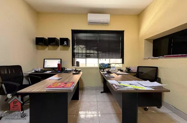 Casa comercial av.Itavuvu,frente buguer king,  Jardim Maria Antonia Prado, Sorocaba - Foto 8