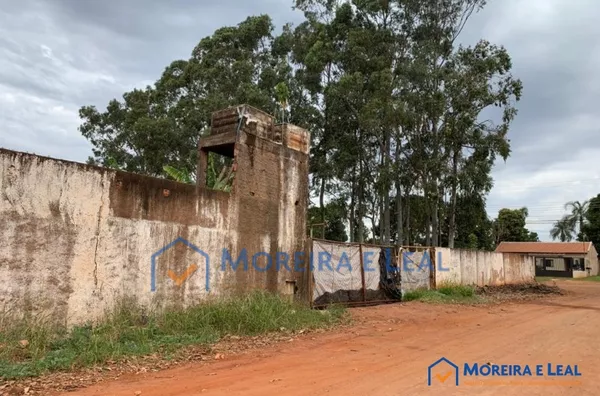 4 terrenos para investidores a 100 m do Asfalto!