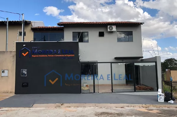 Sala de 9m² em espaço comercial para locação  