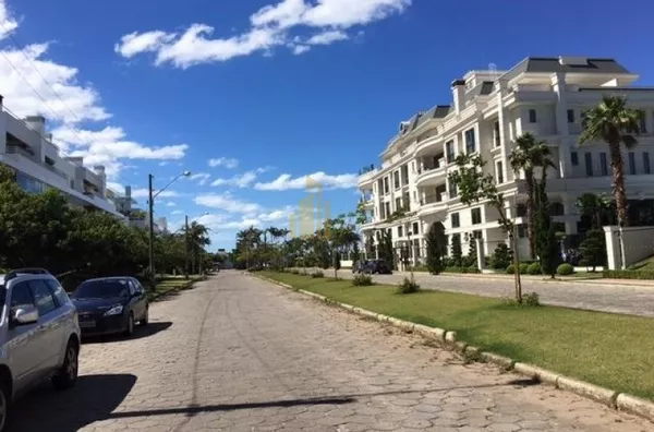 Linda cobertura 3 suítes 60 metros do mar..