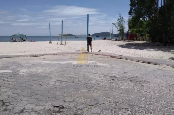 Lindo, 3 dorm,sendo uma 1 suítes frente mar