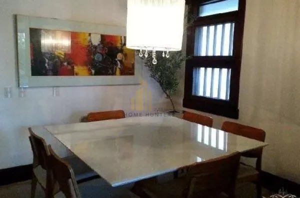 Linda casa em Jurere Internacional a 30 metros do mar!