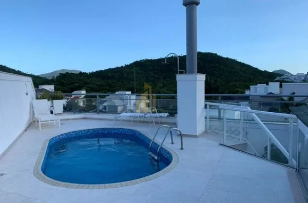 Excelente Cobertura 3 dormitórios sendo 2 suítes em Jurere internacional