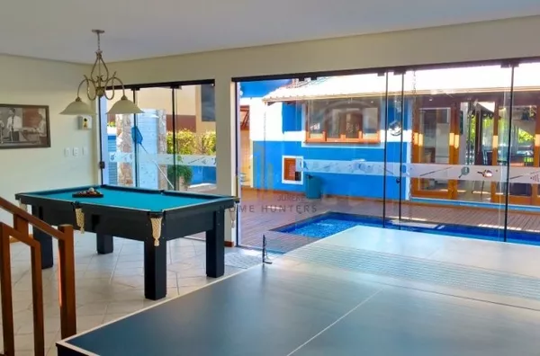 Excelente casa para venda e temporada em Jurere internacional