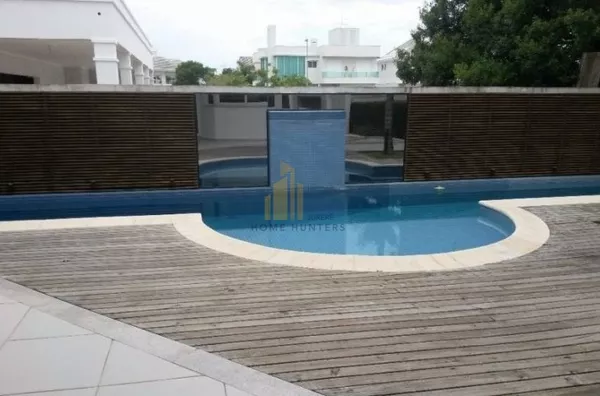 Casa para venda, 5 suítes a 600 metros do mar.
