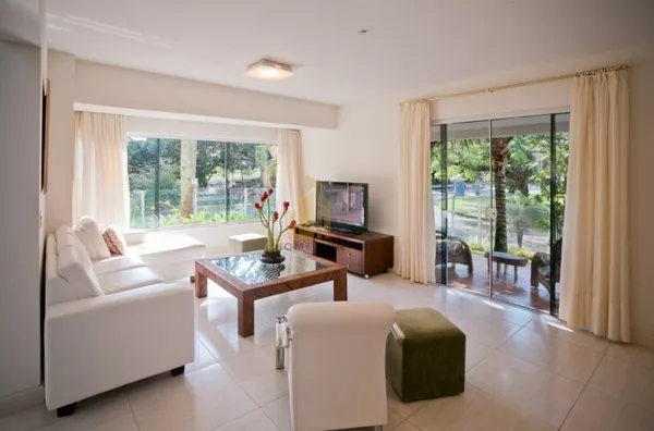 Casa para temporada com 5 suítes