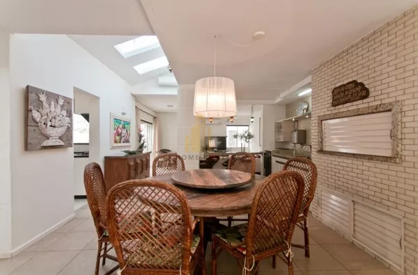 Casa para temporada com 5 suítes