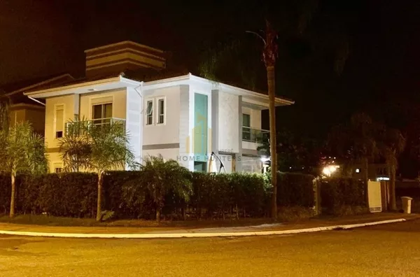 Linda casa mobiliada e decorada 3 suites.