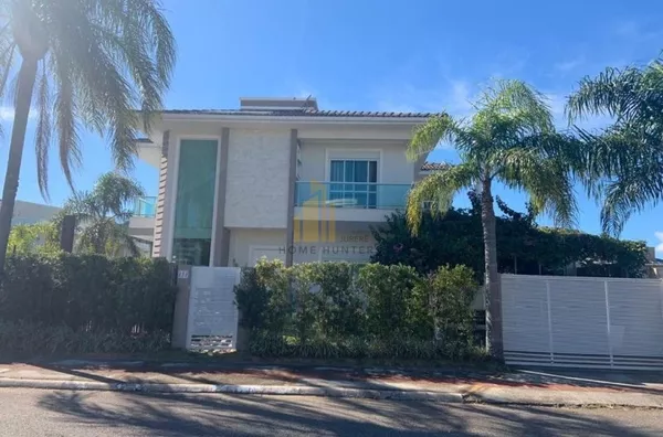 Linda casa mobiliada e decorada 3 suites.