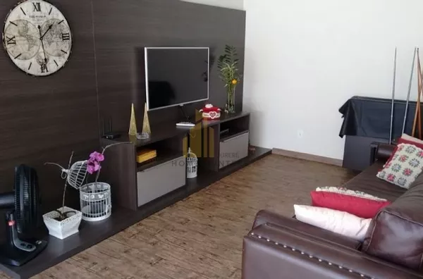 Linda casa  em Jurerê,com piscina.