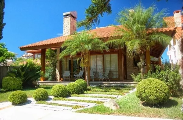 Venda e temporada, Excelente casa em Jurerê Internacional