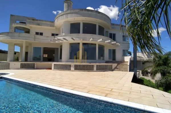 Linda mansão com 1.600 m², com  vista mar