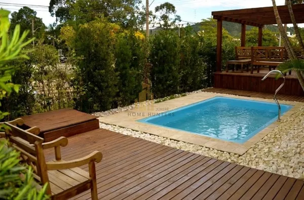 Temporada, casa com 4 suítes.