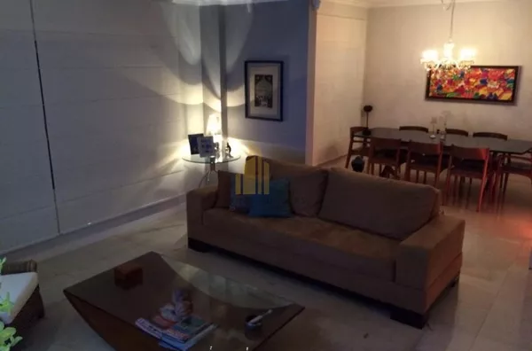 Venda, Excelente casa em Jurerê