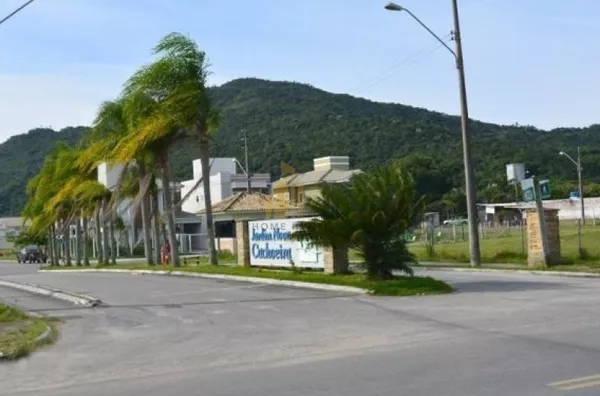 Excelente casa em Cachoeira do bom Jesus 