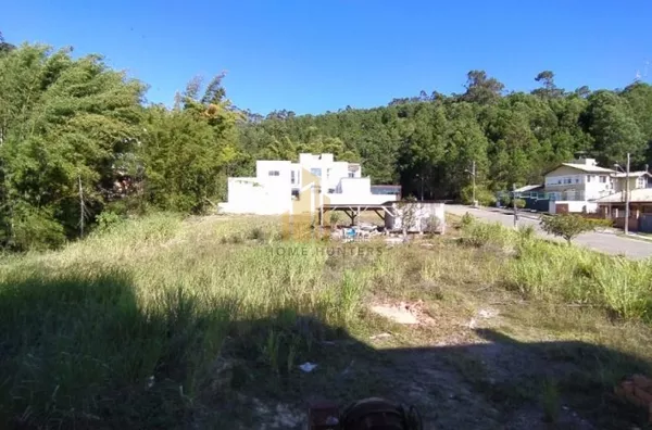 Venda, Excelente terreno em Canasvieiras.