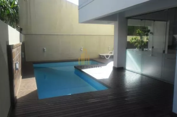 Apartamento 2 dorm, 500 metros do mar.