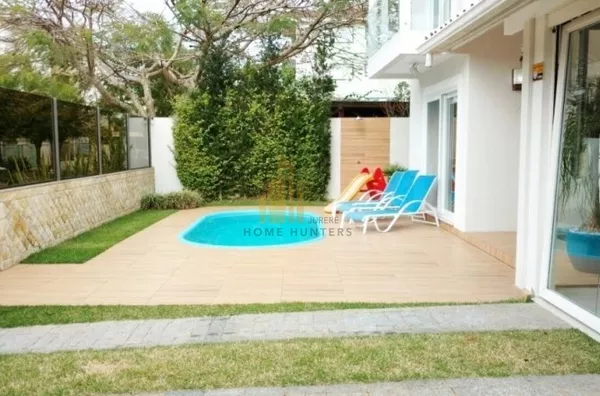 EXCELENTE CASA EM JURERÊ