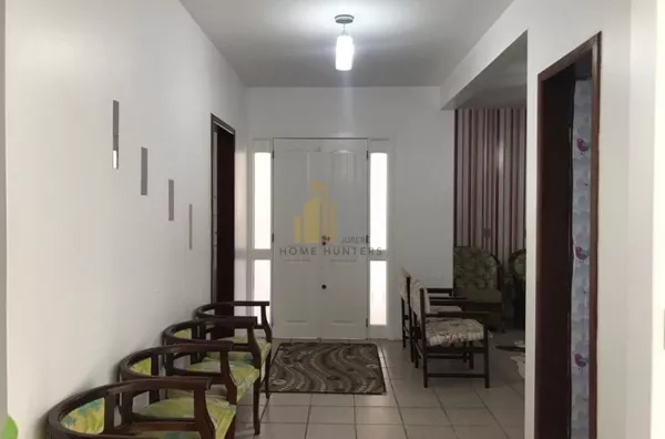 Ótima casa com sete dormitórios