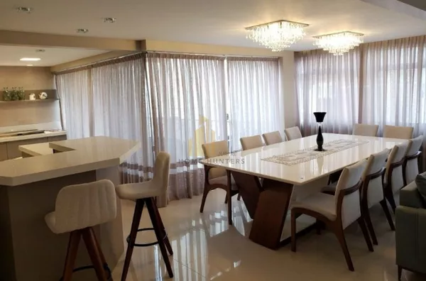 Linda cobertura 5 dormitórios com vista mar