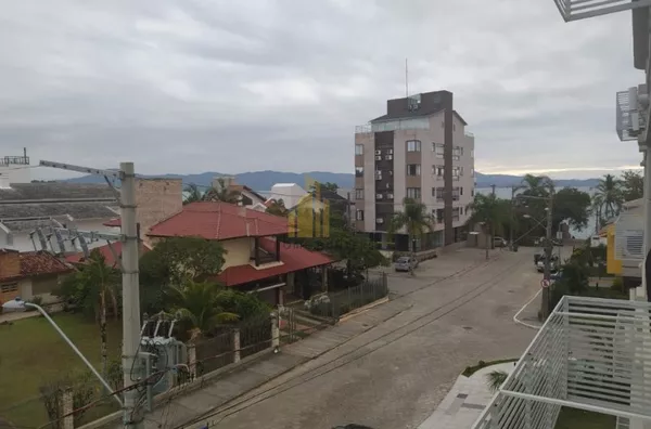 Venda, Excelente apartamento a 80 metros da praia. 